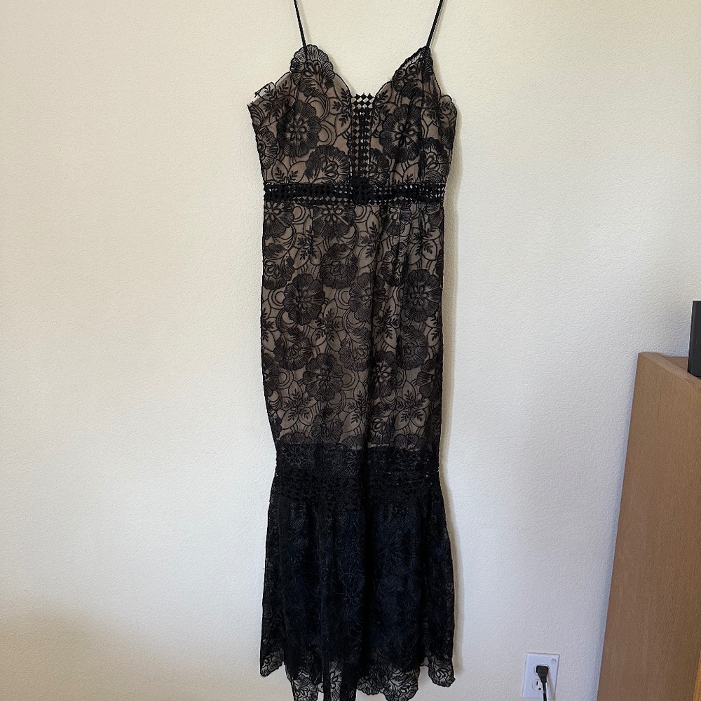 Lulus black lace dress